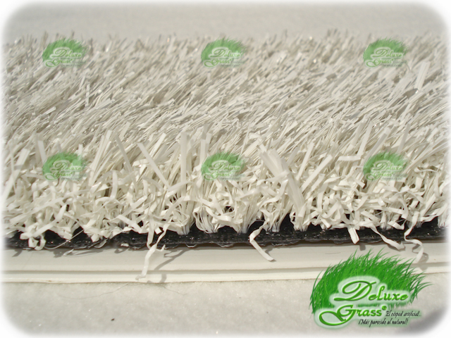 cesped artificial color blanco